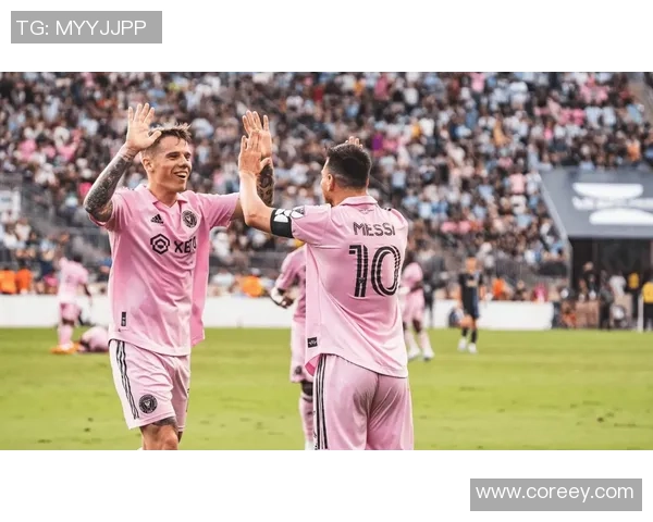 2025年全球足球球星球衣销量排行榜:梅西C罗领衔前十名球员数据分析 2025年全球足球球星球衣销量排行榜:梅西C罗领衔前十名球员数据分析