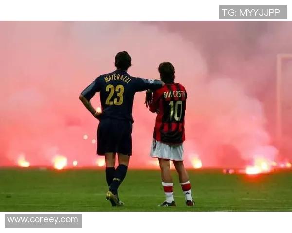 《足坛传奇回顾:天下足球球星专辑中的璀璨星辉与荣耀时刻》 《足坛传奇回顾:天下足球球星专辑中的璀璨星辉与荣耀时刻》